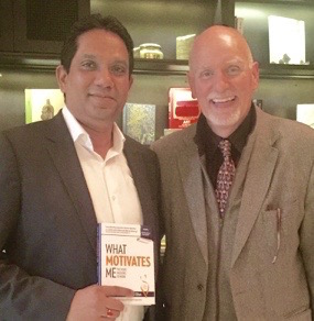 Hitendra Patil, lkeft, meets management guru Chester Elton