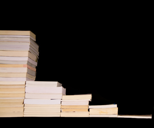 piles of paper, decreasing in size