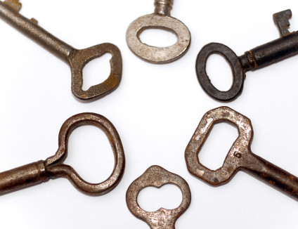 Six vintage keys
